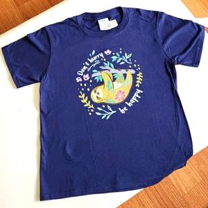 NWOT Port & Company Don't hurry be happy Sloth Tshirt